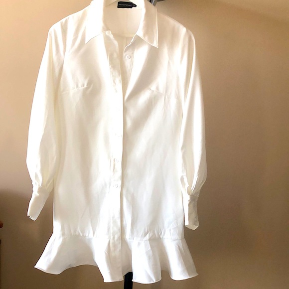 PrettyLittleThing Dresses & Skirts - 🐰PRETTYLITTLETHING US 0 Shirt Dress in White🐰